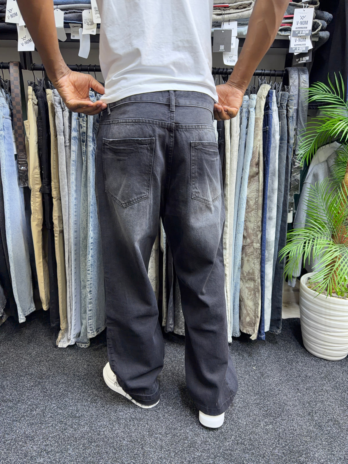 JEANS FLARED NOIR