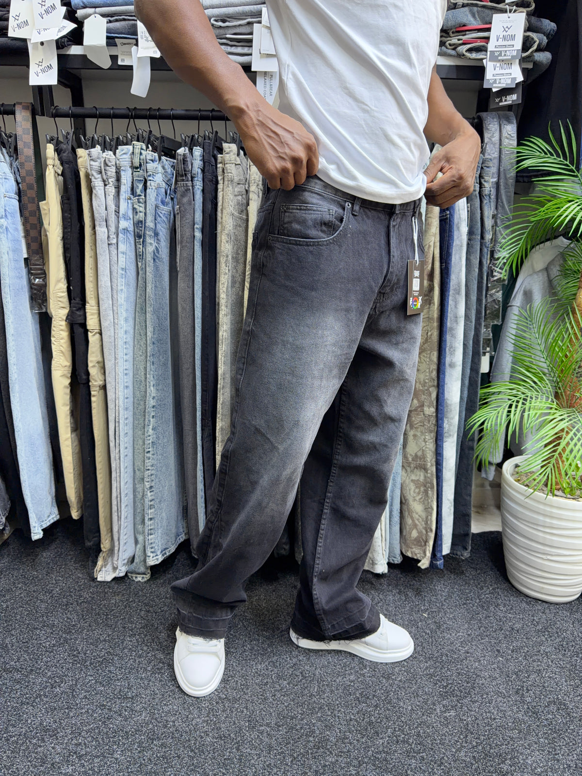 JEANS FLARED NOIR
