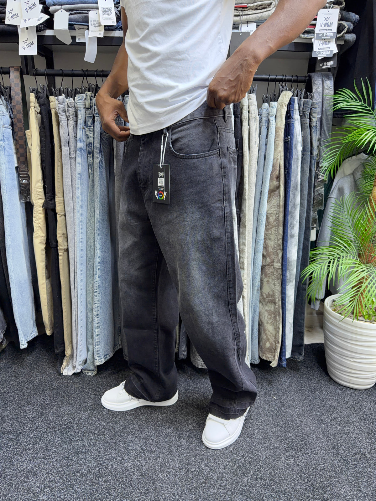 JEANS FLARED NOIR